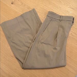 A&F Mid-Rise Wide-Leg Sloane Trousers (SHORT)